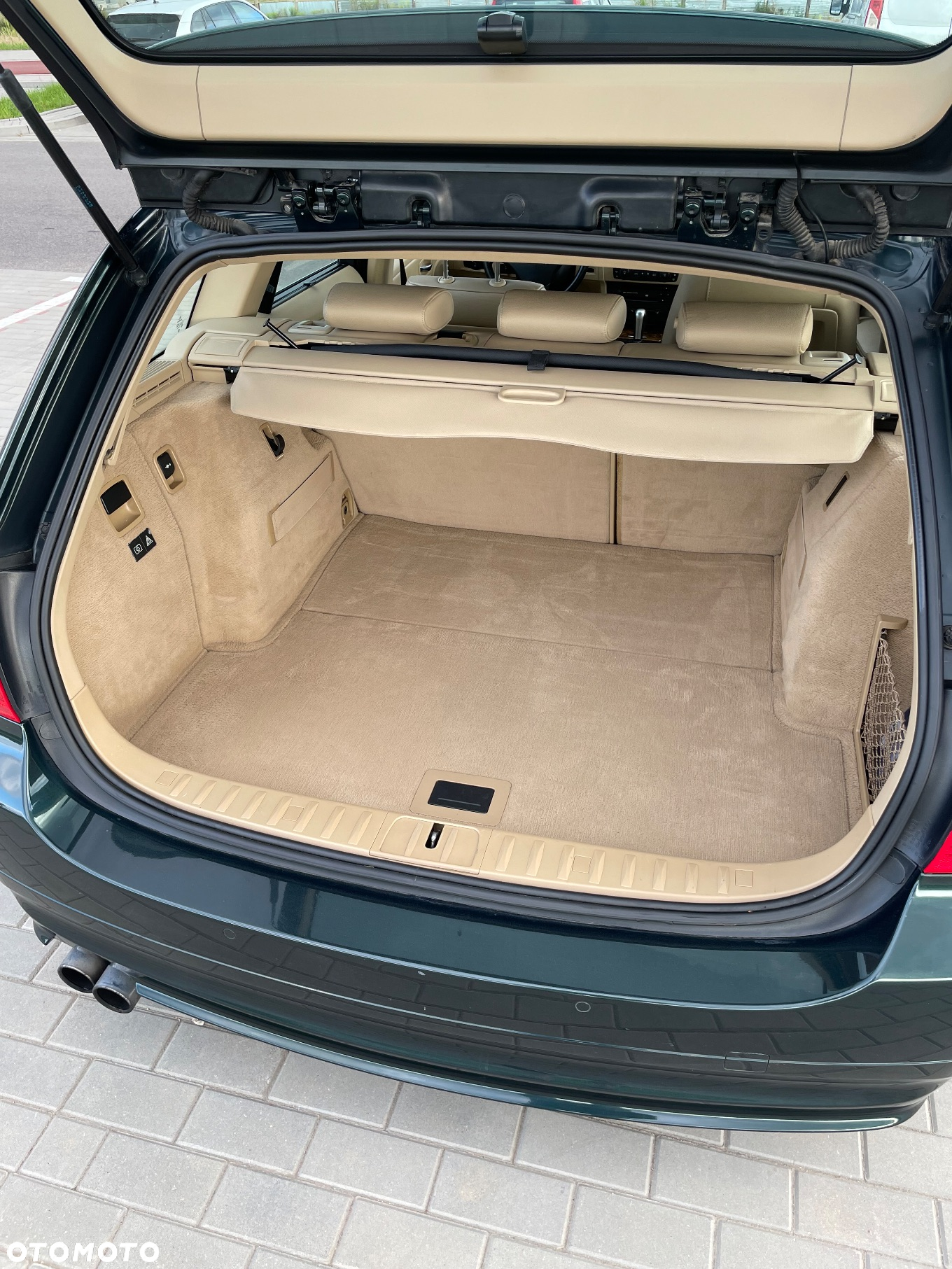 BMW Seria 3 325xi Touring - 10