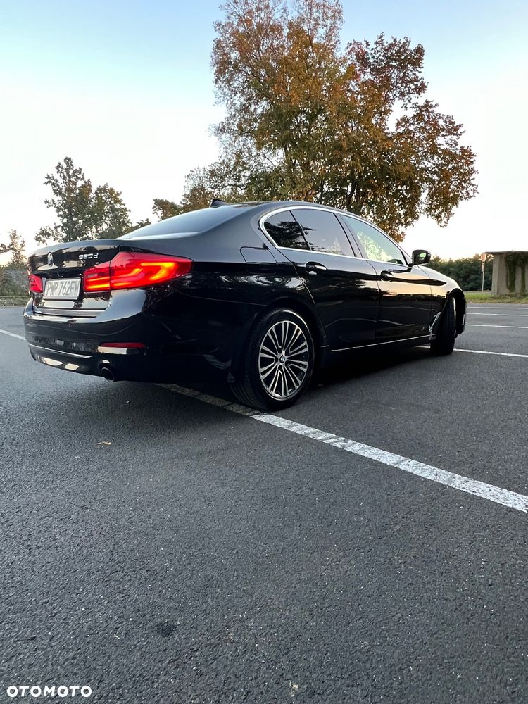 BMW Seria 5 520d xDrive - 4