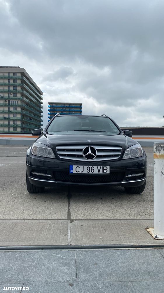 Mercedes-Benz C 2010 photo 2