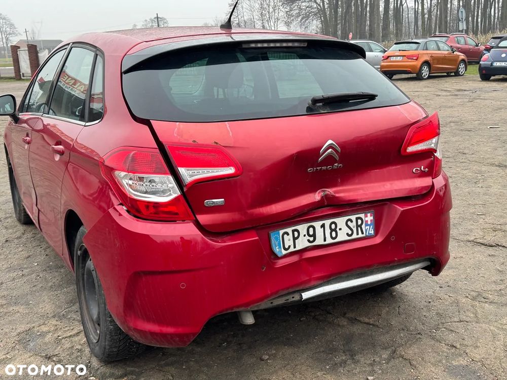 Citroën C4 e-HDi 115 Exclusive - 8