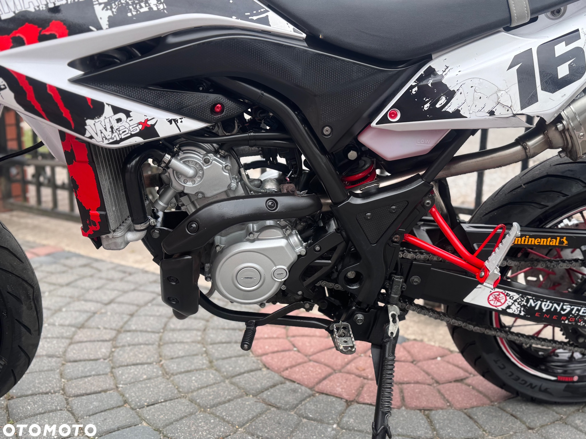 Yamaha WR - 16