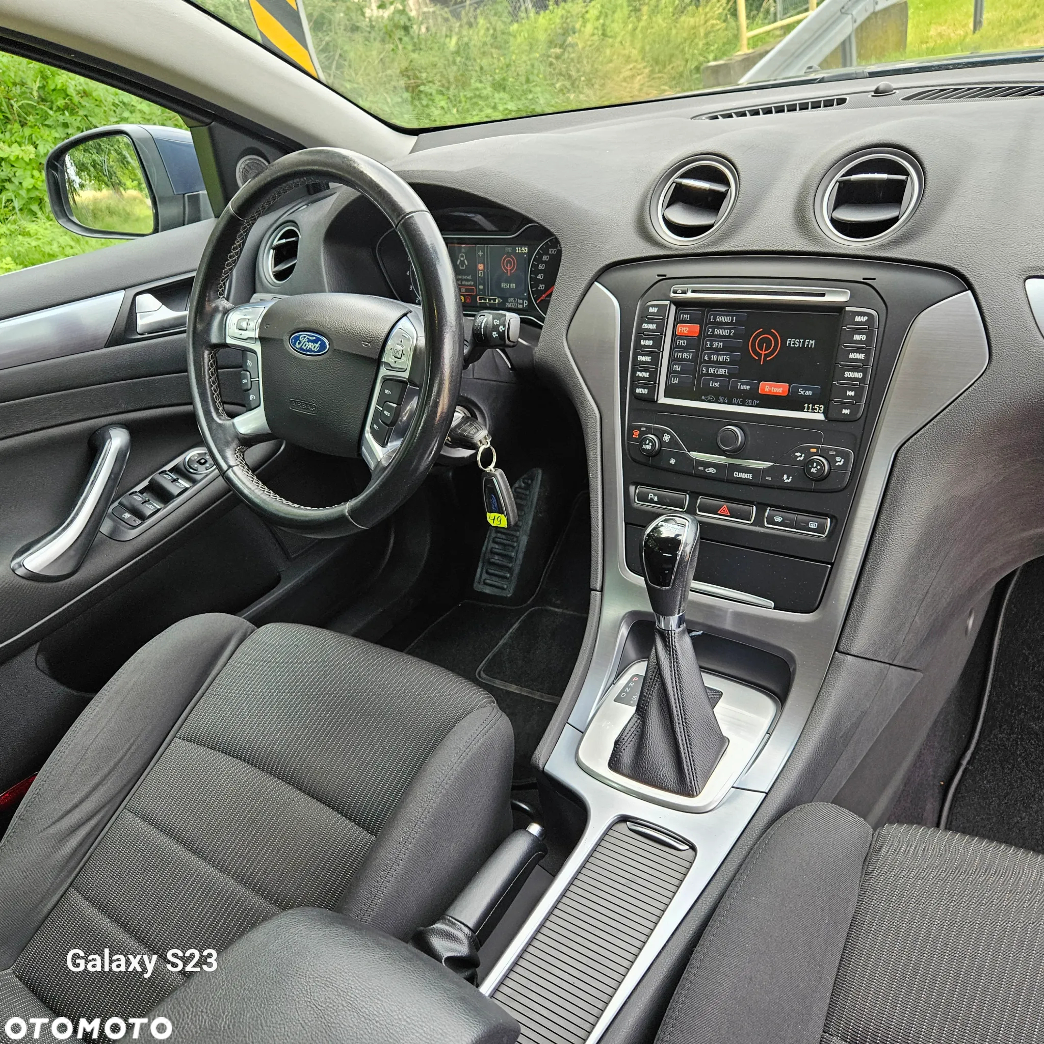Ford Mondeo - 27