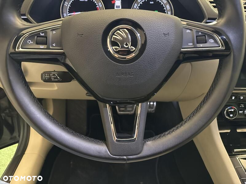 Skoda Superb 2.0 TSI L&K DSG - 13