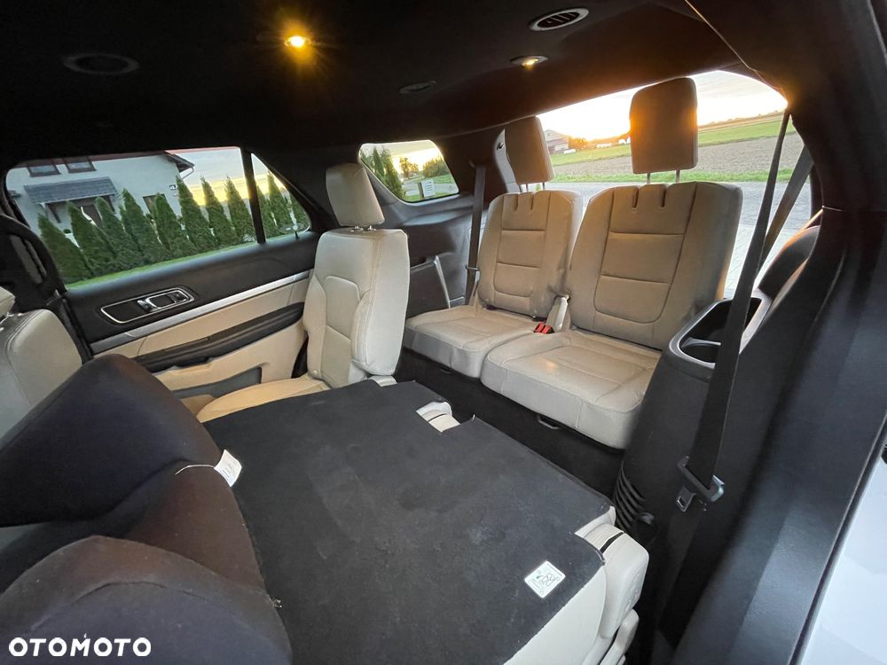 Ford Explorer - 17