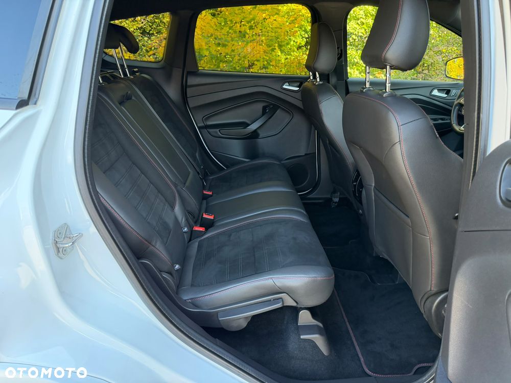 Ford Kuga 2.0 TDCi FWD ST-Line - 18