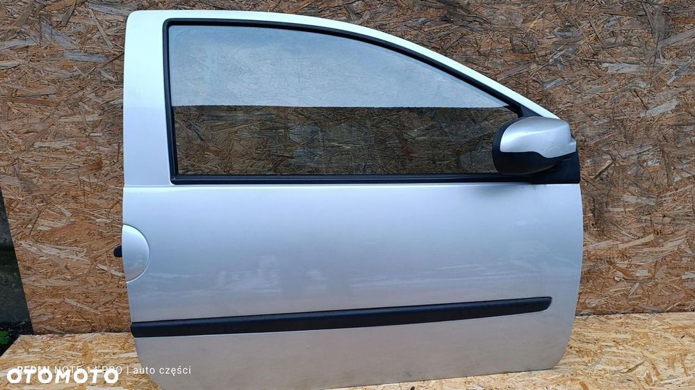 DRZWI PRAWE PASAŻERA TEB69 RENAULT TWINGO II 2 2012 1.2B LIFT
