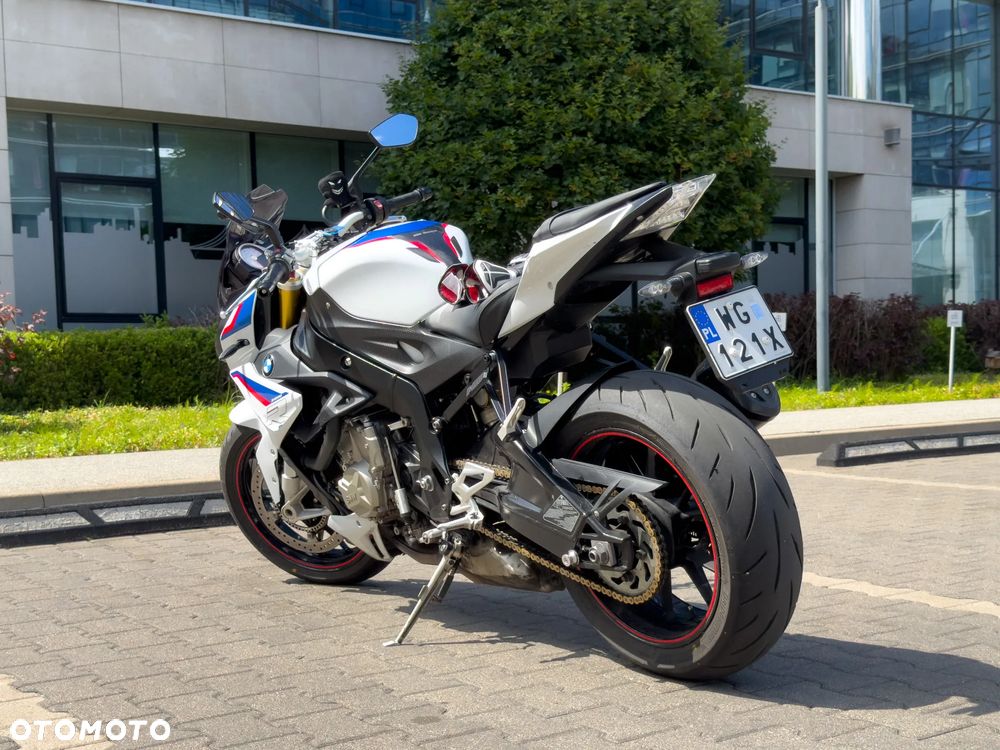 BMW S - 5
