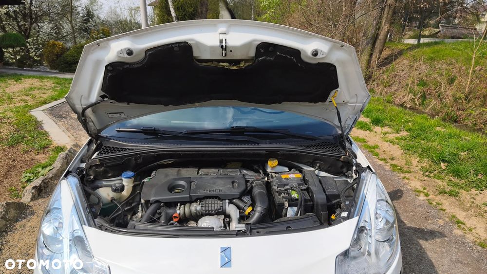 Citroën DS3 HDi 90 FAP SoChic - 7