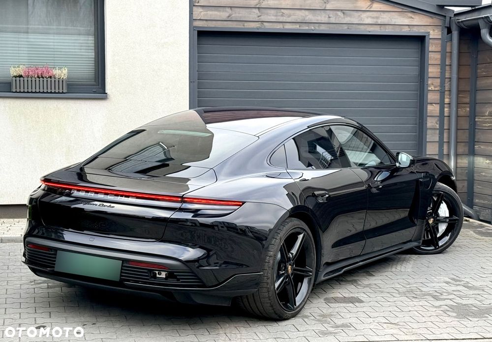 Porsche Taycan - 13