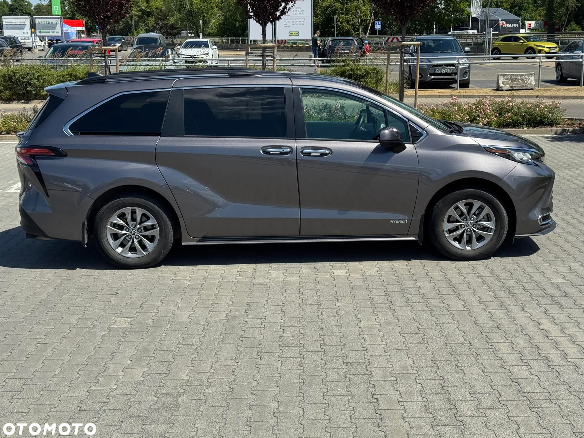 Toyota Sienna - 12