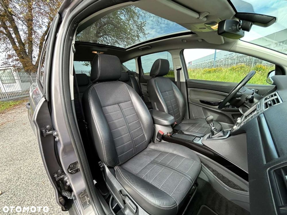 Ford Kuga - 29