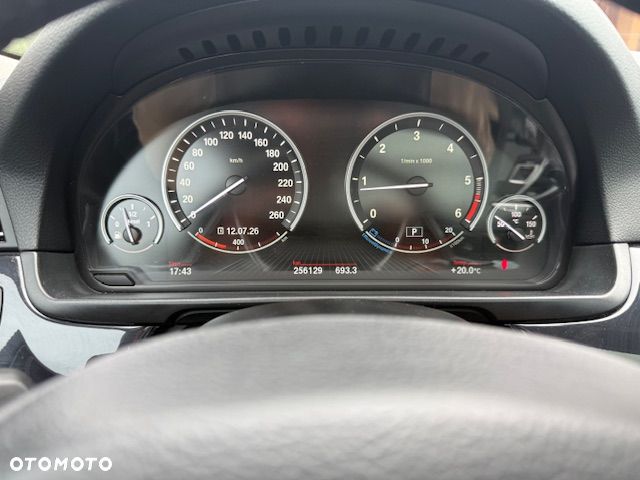BMW Seria 5 520d - 6