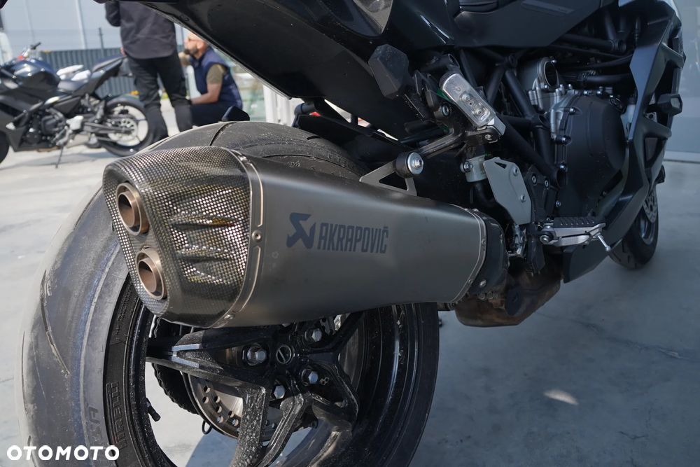 Kawasaki Ninja H2 SX - 9