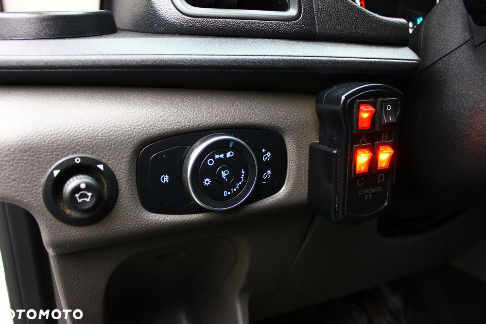 Ford TRANSIT BRYGADÓWKA 2.0 TDCI 130KM 7 OSÓB PAKA PLANDEKA OŚWIETLENIE ROBOCZE - 18