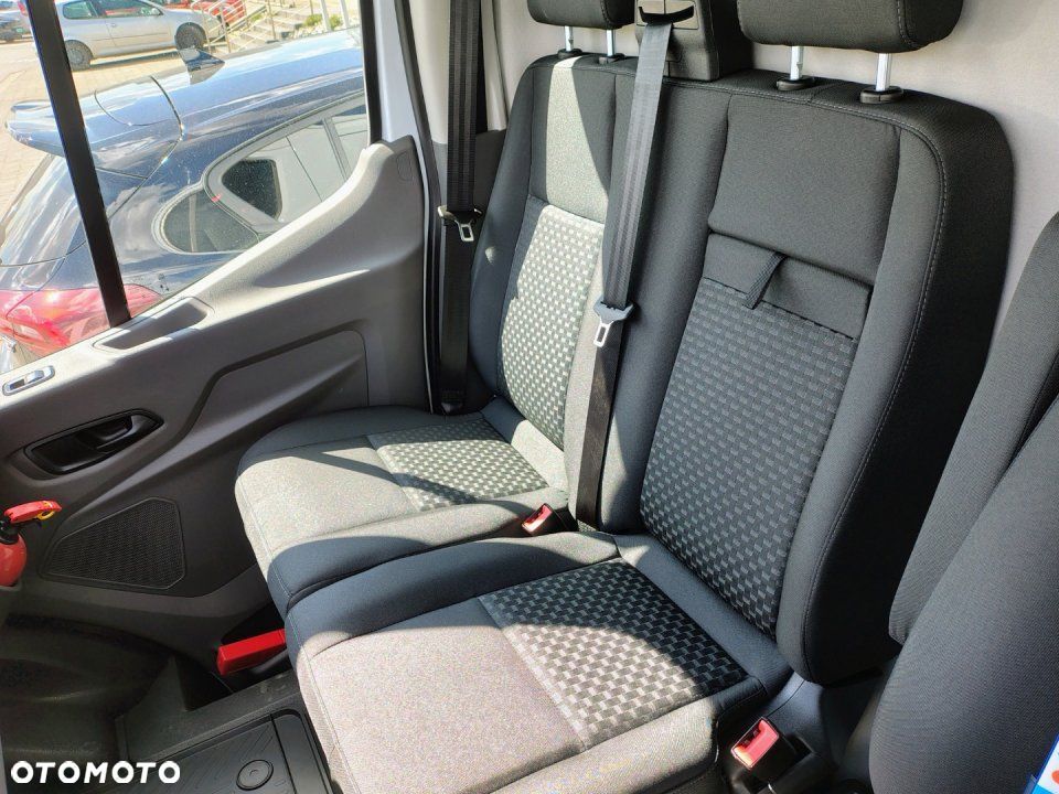 Ford Nowy Transit - 12