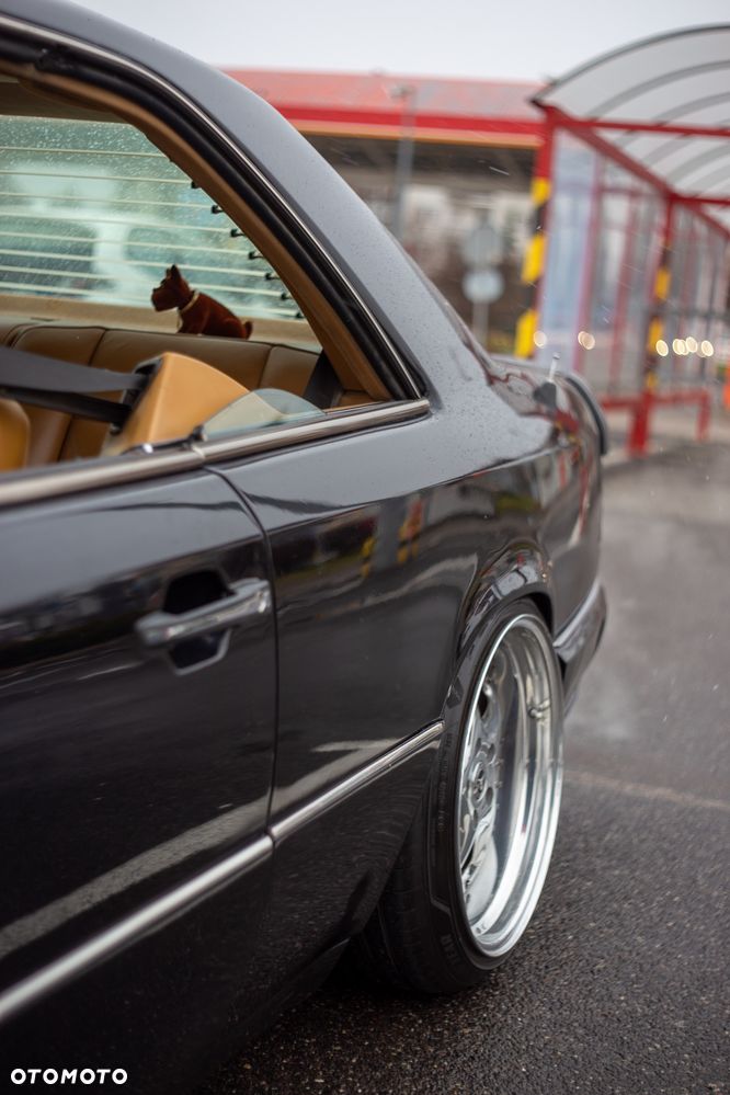Mercedes-Benz W124 (1984-1993) - 22