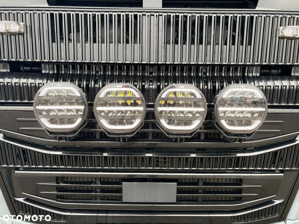 Volvo FH750 6x4 Euro 6, dwuobwodowa hydraulika - 14