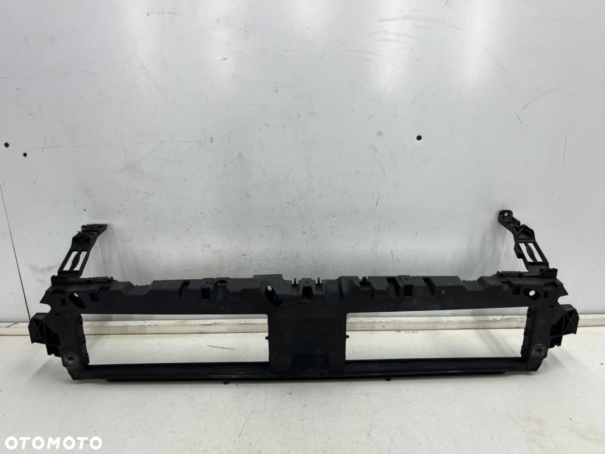 Osłona chłodnicy Audi A4 B9 15-19r.  obudowa ramka żaluzji atrapy zderzaka pasa przedniego 8w0807771 - 1