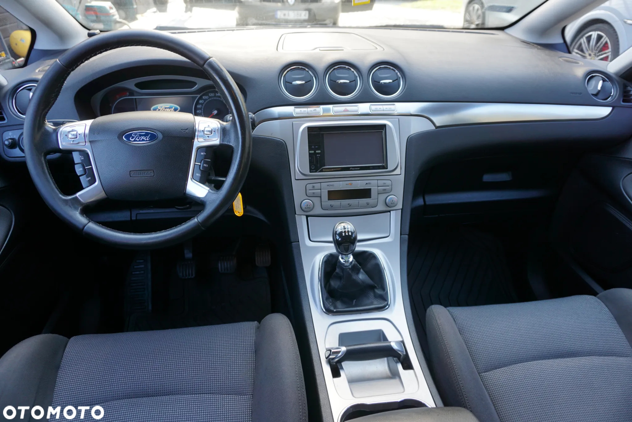 Ford S-Max 2.0 TDCi Ambiente - 13