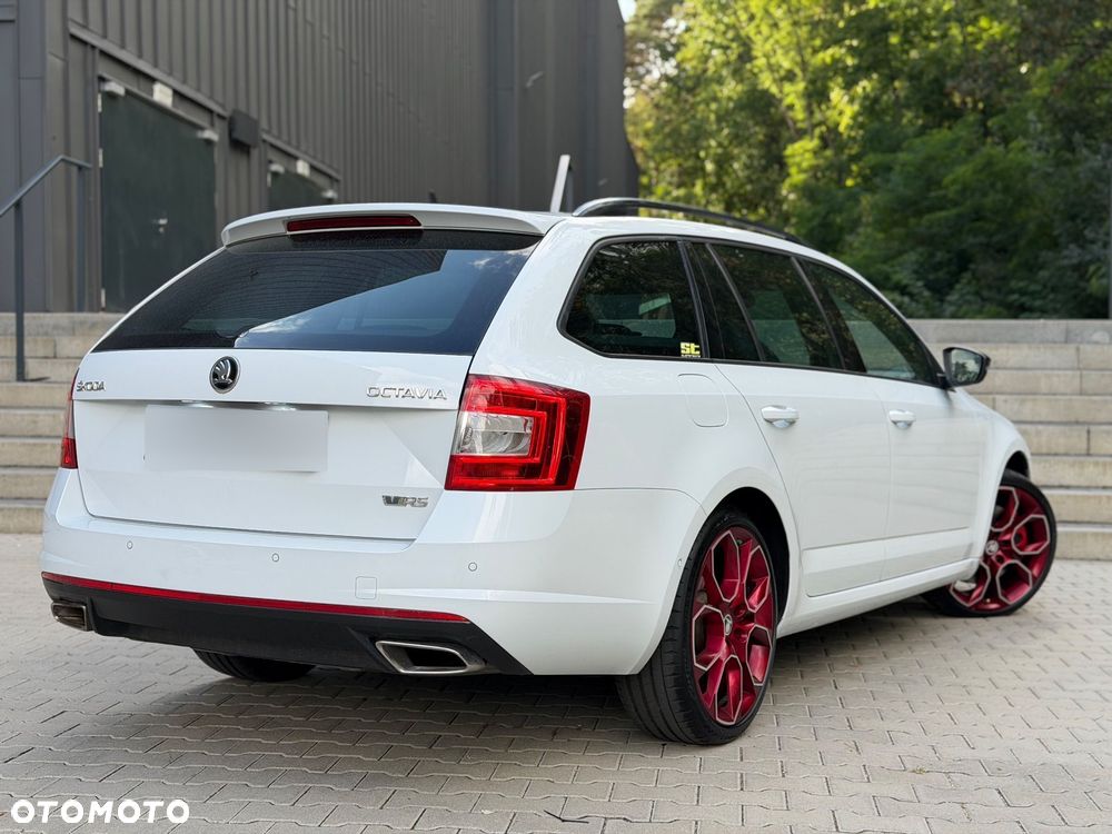 Skoda Octavia 2.0 TDI DSG RS - 12