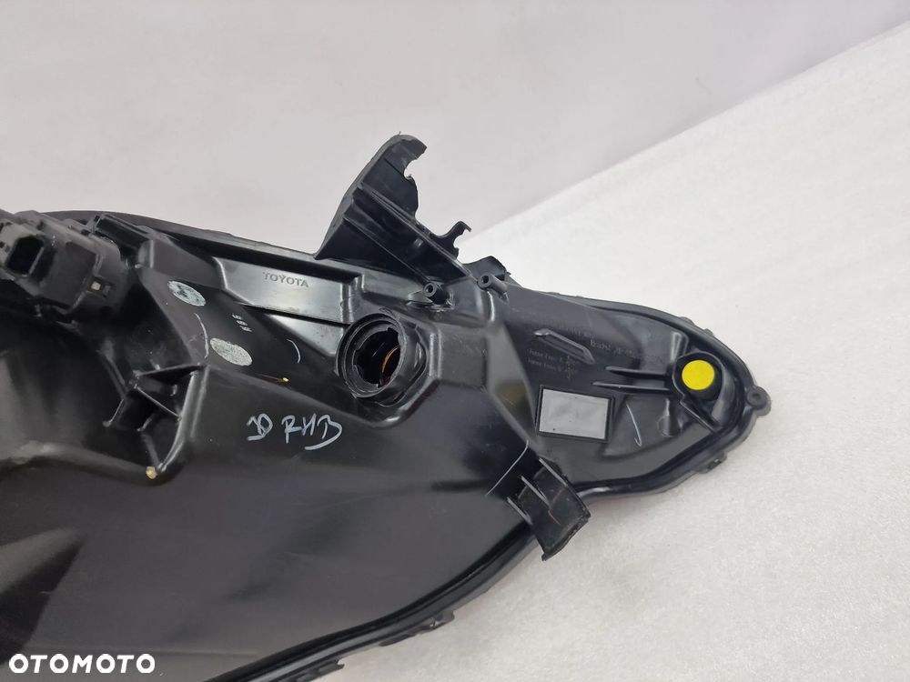 TOYOTA AYGO II 14- LEWA LAMPA PRZEDNIA PRZÓD , NR KOITO 0H-17 , NR AUKCJI LA270 - 10