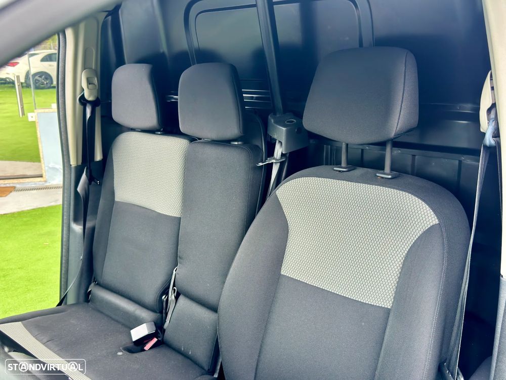 Renault Kangoo 1.5 dci 3 lugares - 17