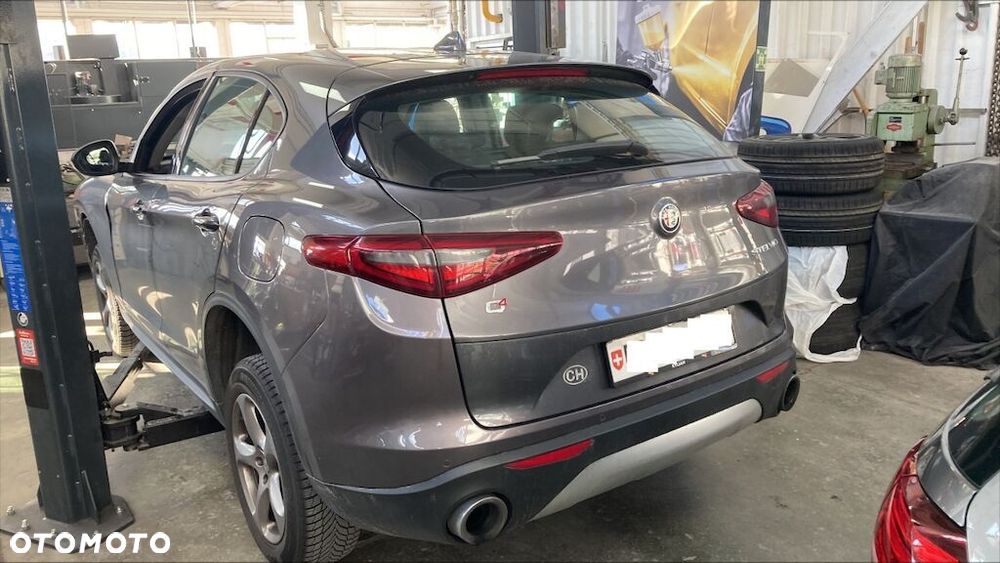 Alfa Romeo Stelvio 2.0 Turbo Q4 - 1