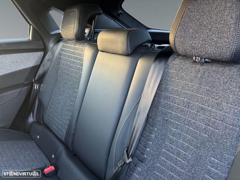 Peugeot 3008 1.2 Hybrid Allure e-DCS6 - 14