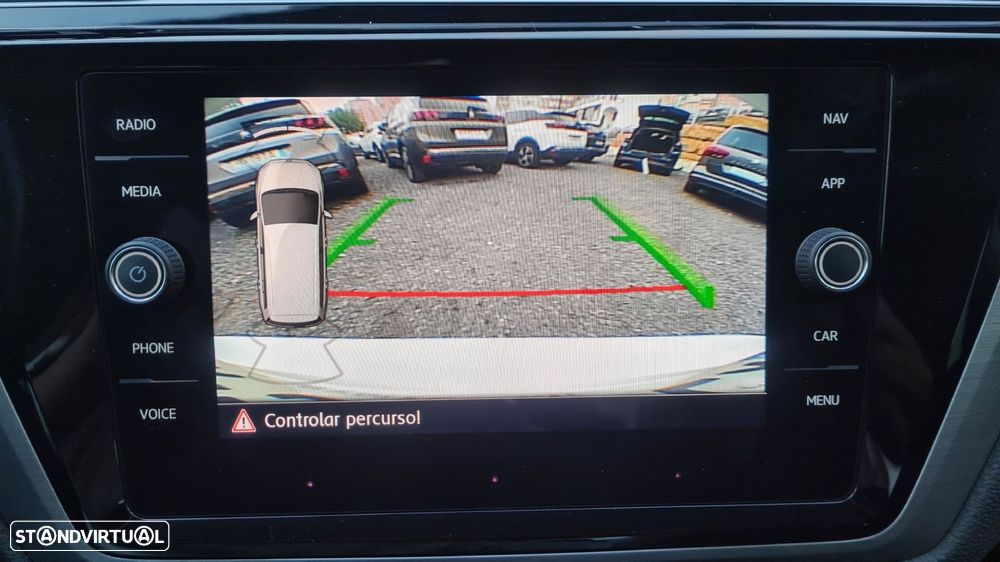 VW Touran 1.6 TDI Confortline DSG - 19