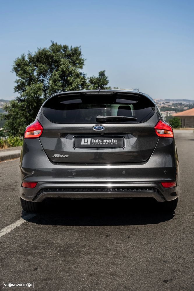 Ford Focus 1.5 TDCi ST-Line - 14