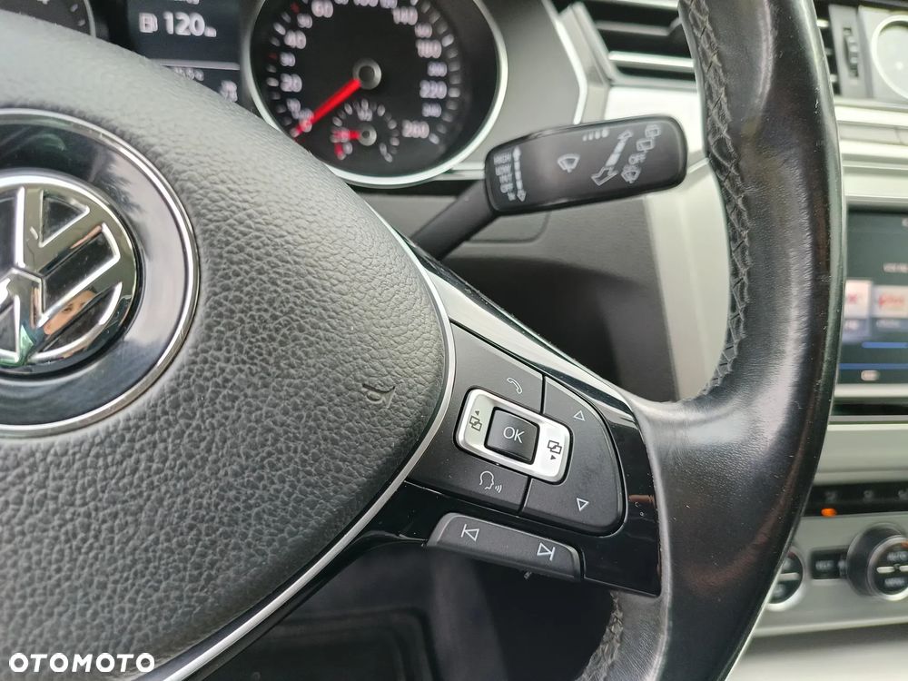 Volkswagen Passat 2.0 TDI BMT Comfortline - 31