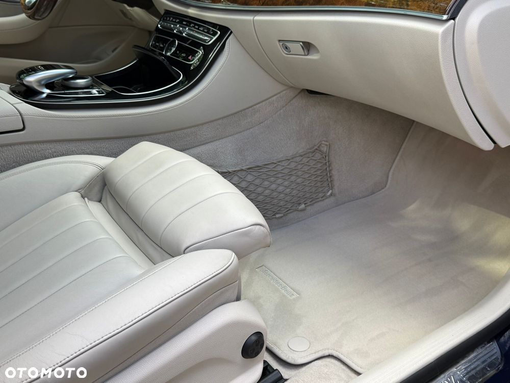 Mercedes-Benz Klasa E 220 d 4-Matic Business Edition 9G-TRONIC - 9