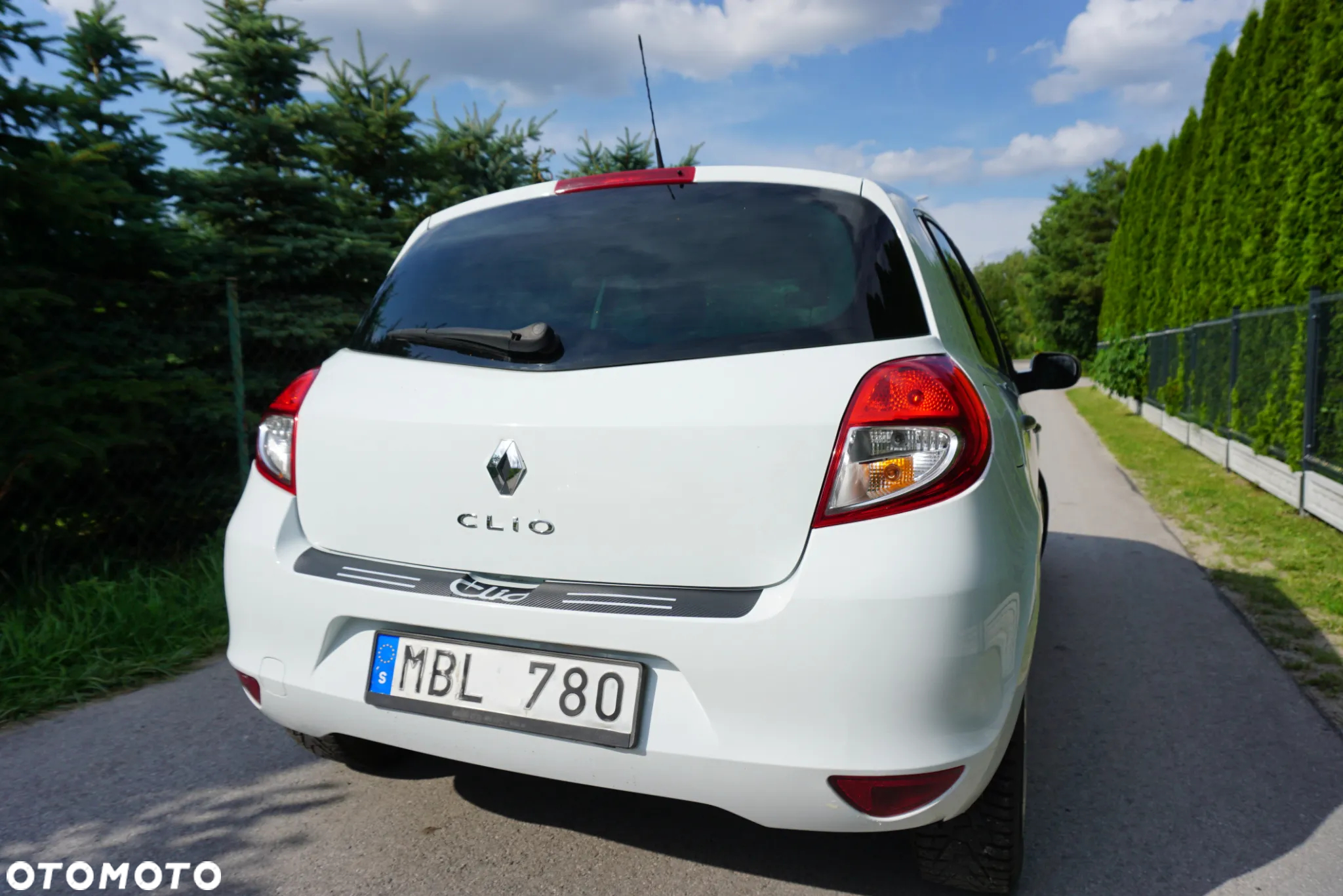 Renault Clio 1.2 16V 75 Expression - 11