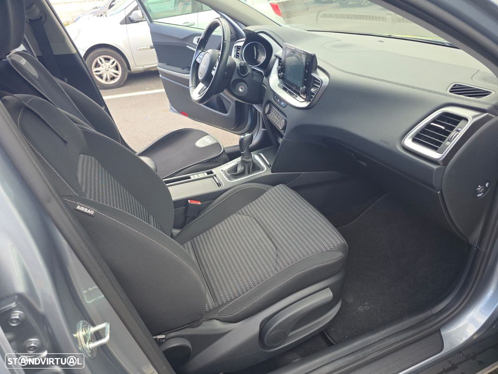Kia XCeed 1.0 T-GDI Drive - 10