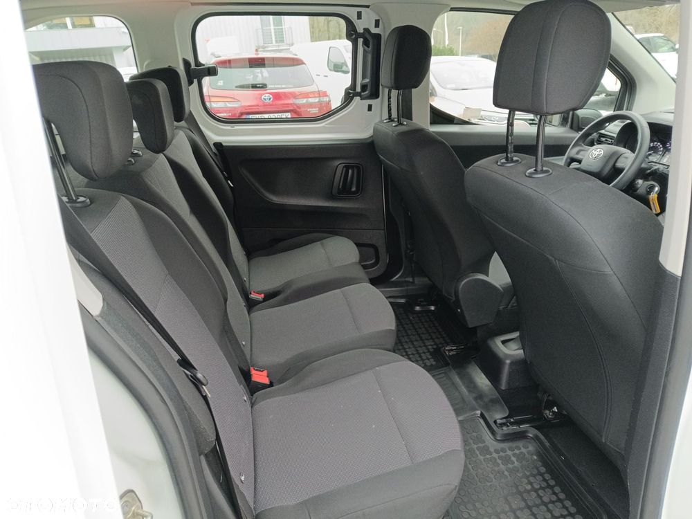 Toyota Proace City Verso 1.2 D-4T Combi - 10