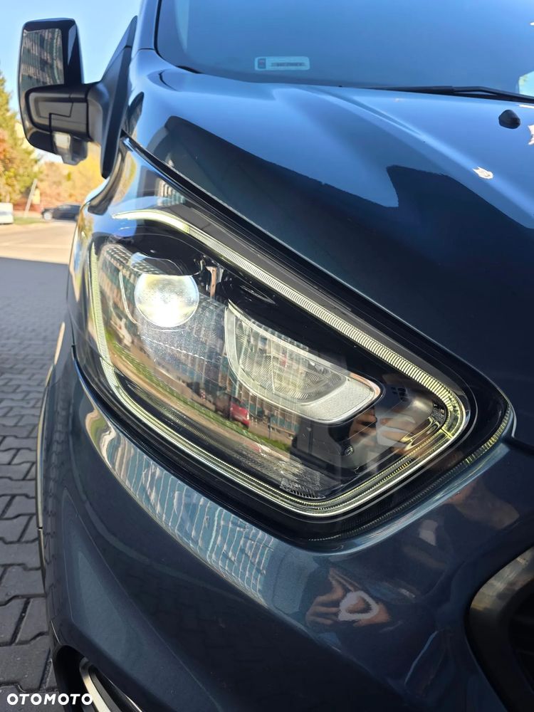 Ford Tourneo Custom - 6