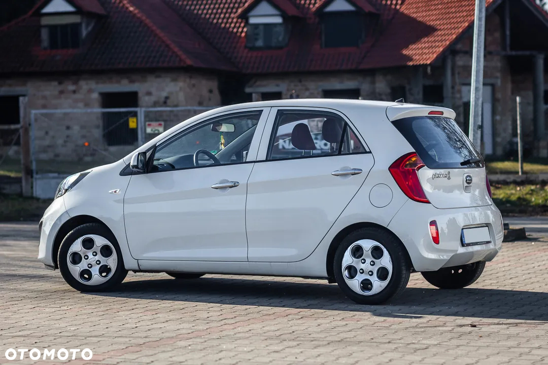 Kia Picanto 1.2 Fifa World Cup Edition - 11