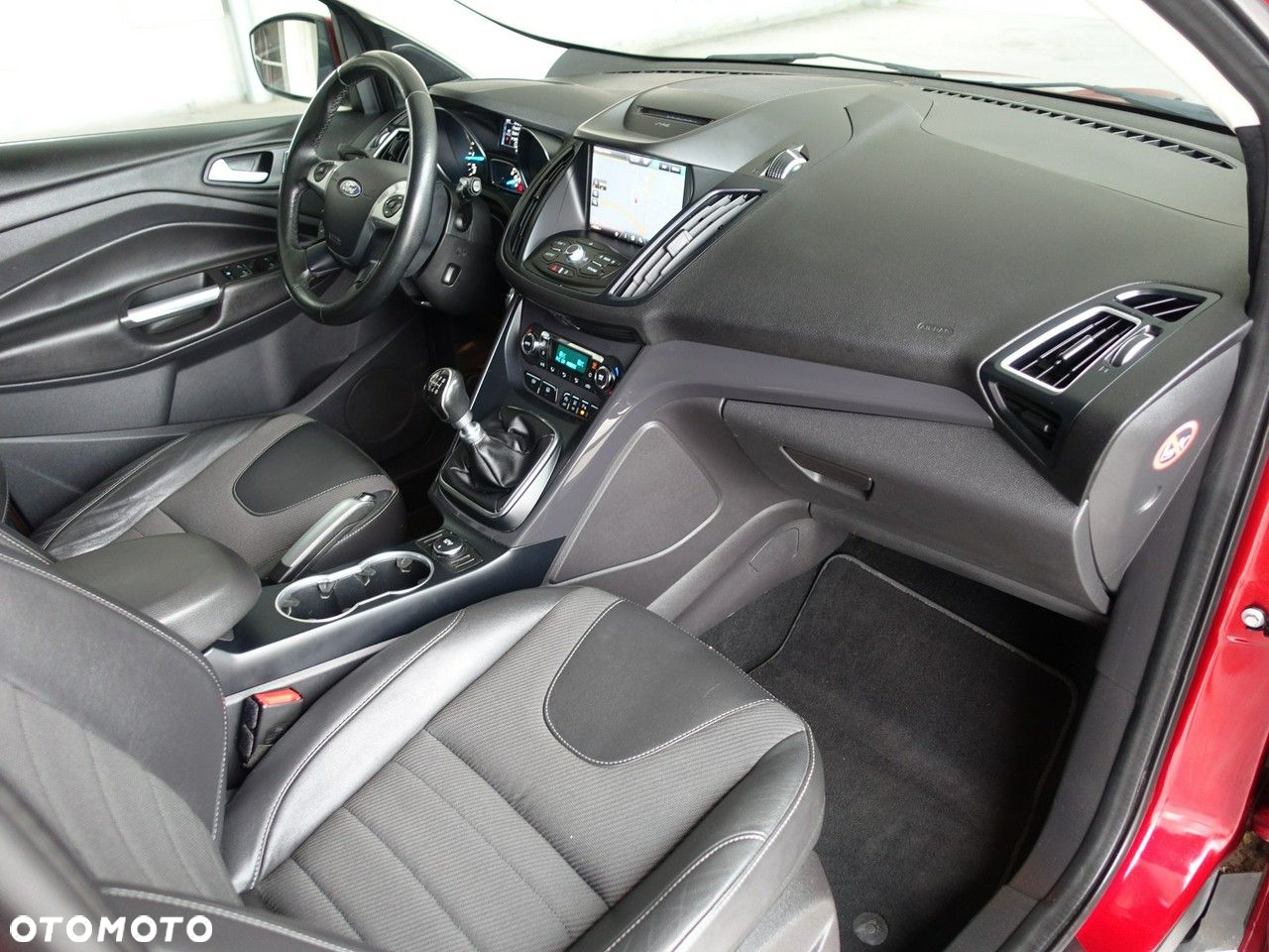 Ford Kuga 2.0 TDCi 2x4 Titanium - 18