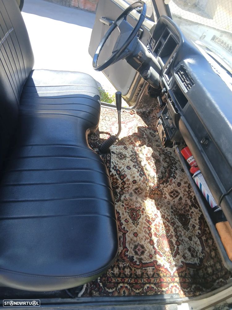 Nissan Pick Up - 5