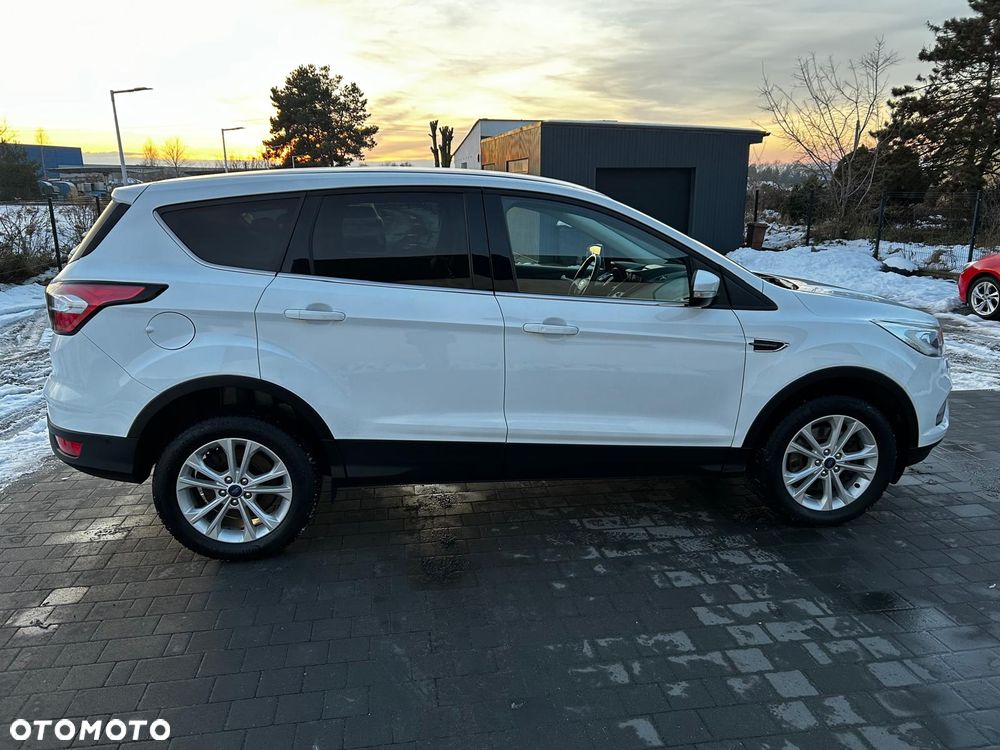 Ford Kuga 2.0 TDCi 4x4 Titanium - 6