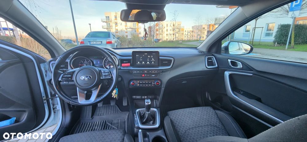 Kia Ceed - 14
