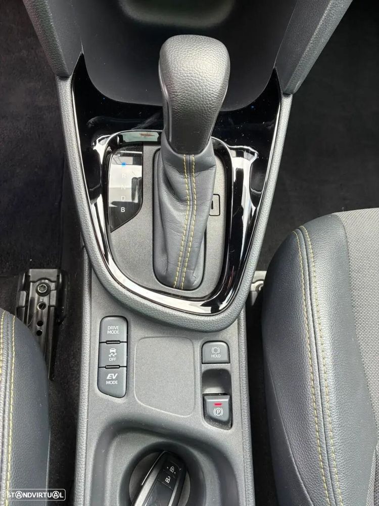 Toyota Yaris Cross - 19