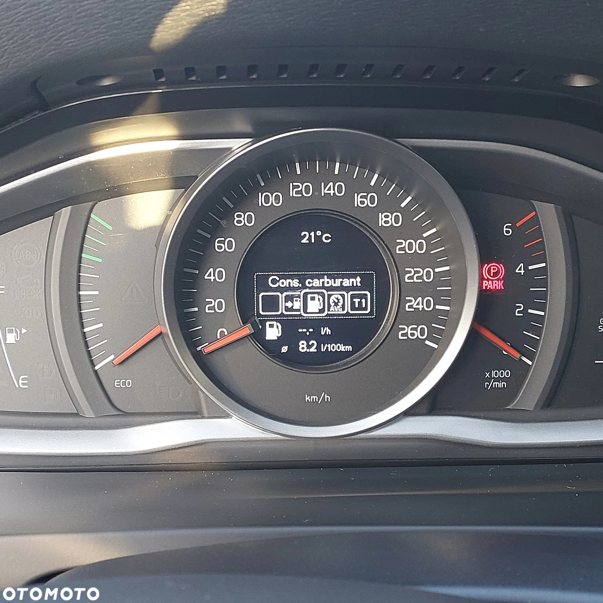 Volvo V60 D2 Base - 14