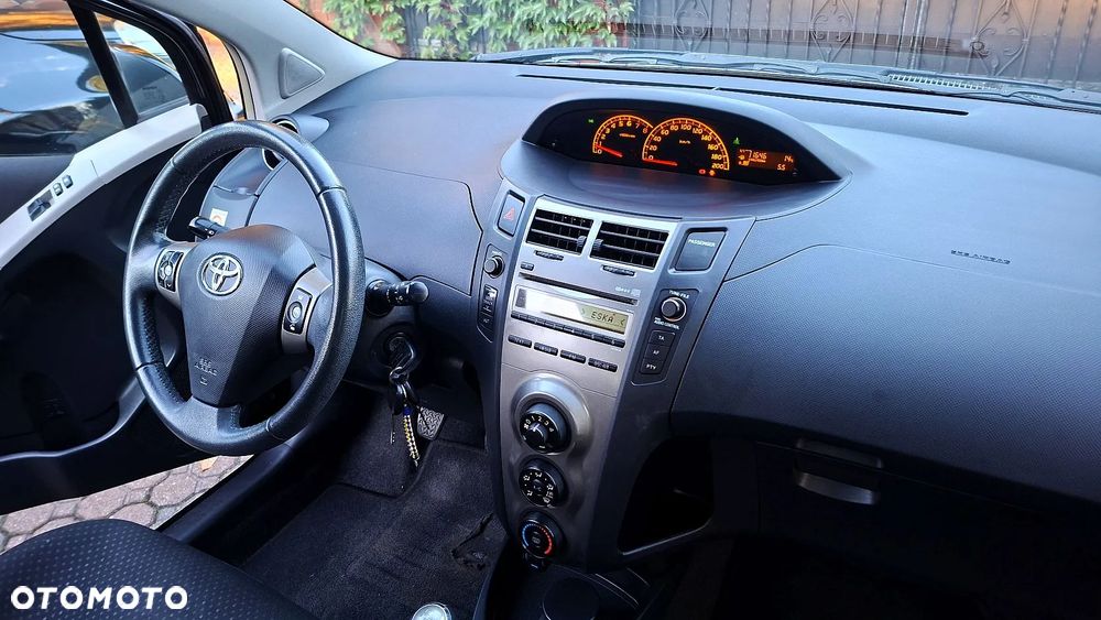 Toyota Yaris - 6
