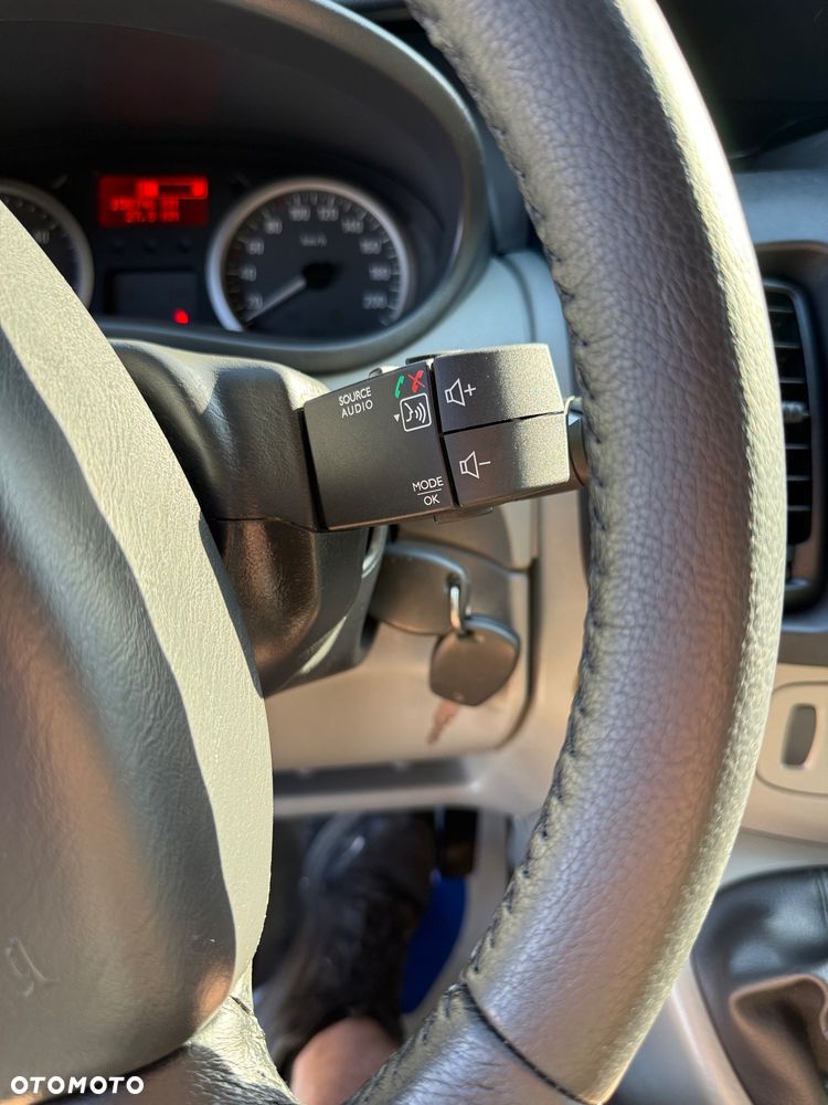 Opel Vivaro - 20
