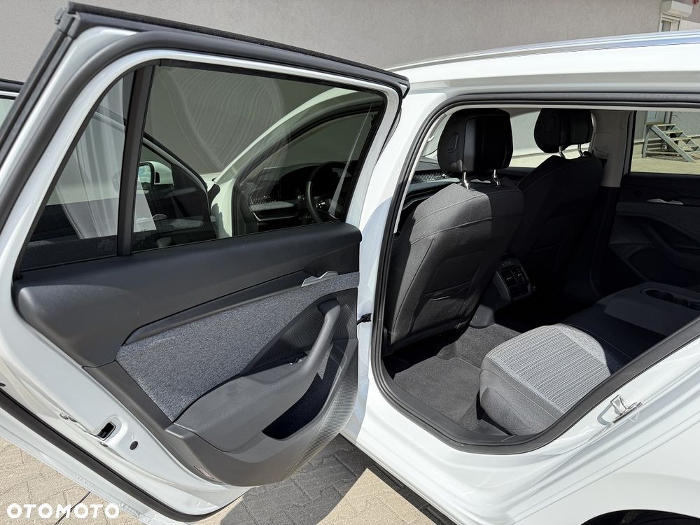 Skoda Superb 2.0 TDI SCR 4x4 Selection DSG - 11