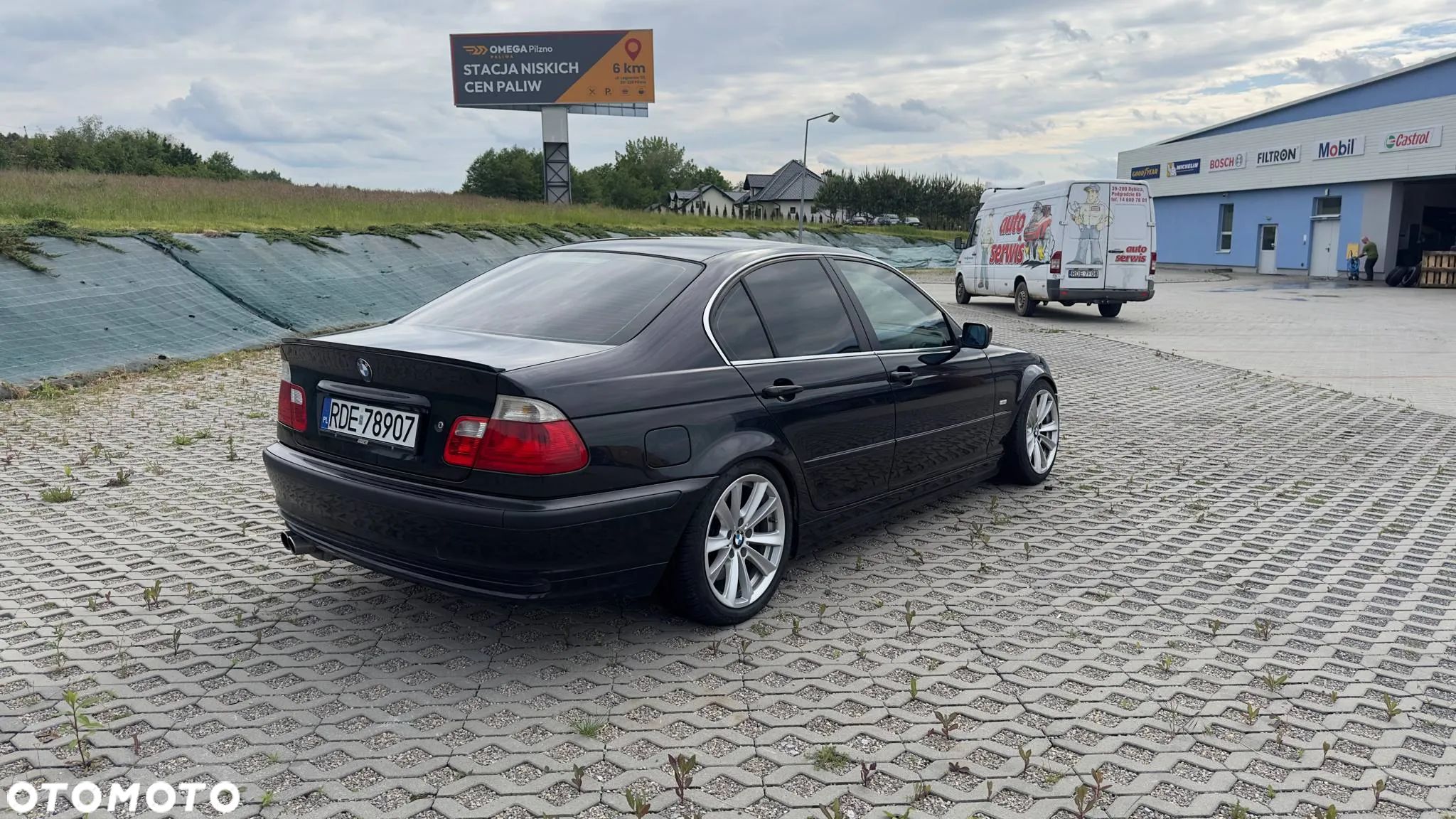 BMW Seria 3 330i - 1