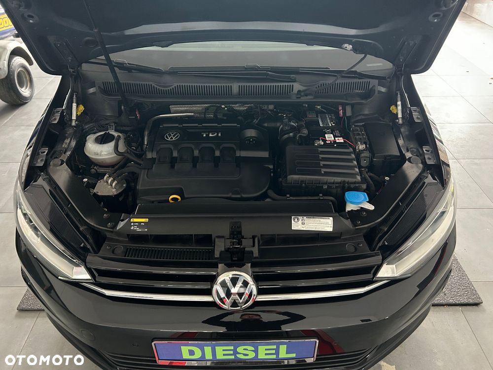 Volkswagen Touran 1.6 TDI BMT Trendline - 12