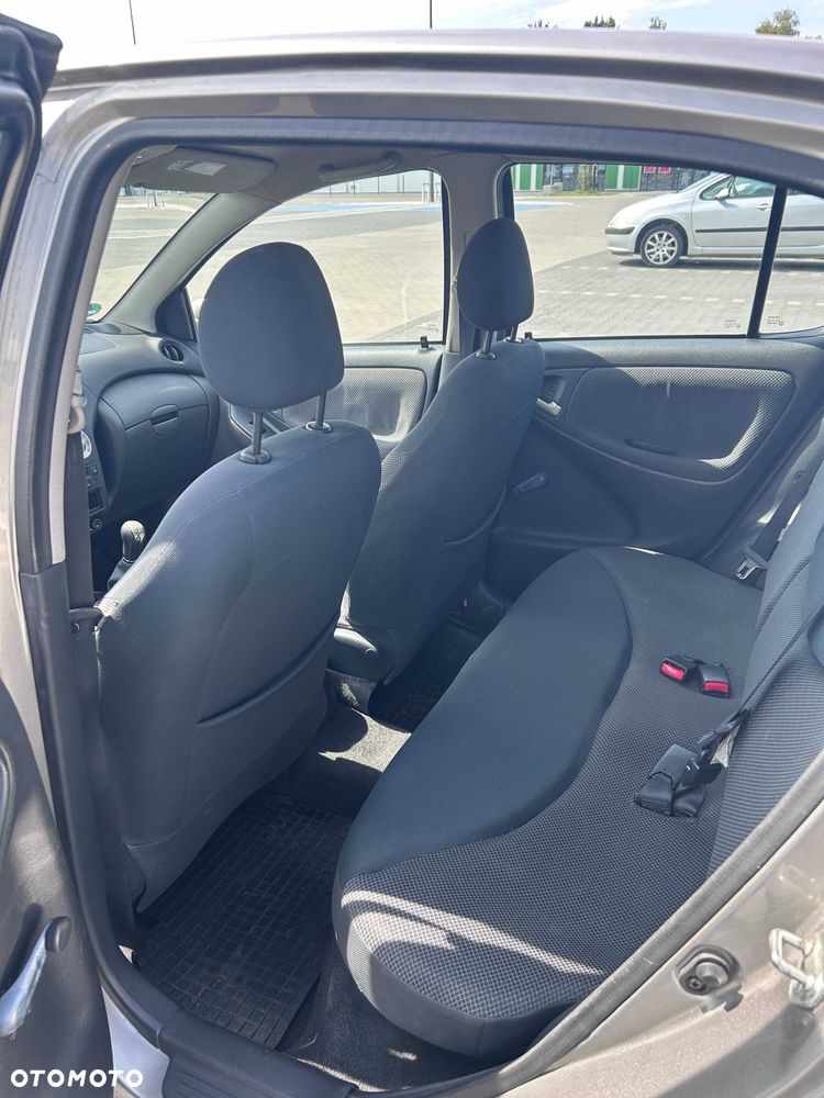 Toyota Yaris - 6