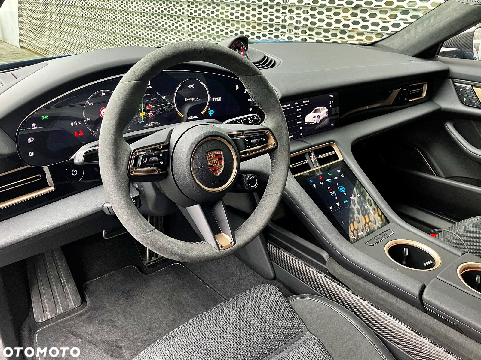Porsche Taycan Turbo S - 17